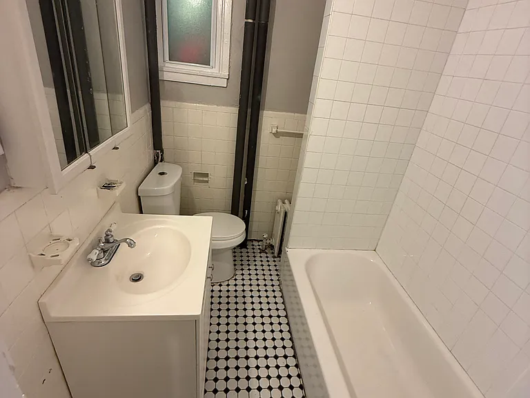 344 Farmington Ave #1C — Photo 6