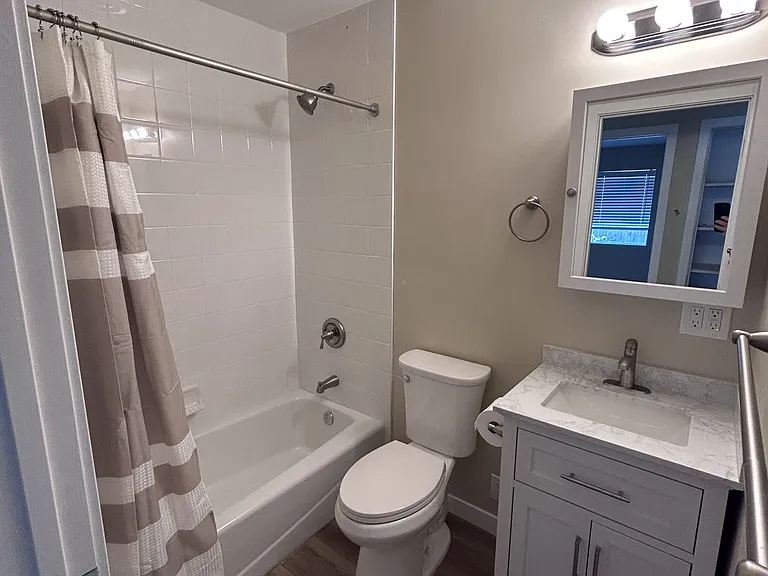 1557 Southwood Dr — Photo 12