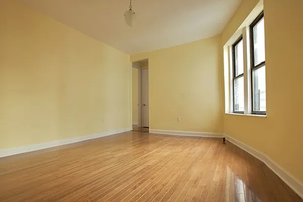 Rented by Julianna Realty Corp | media 12