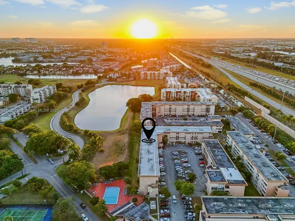 820 NW 87th Ave APT 409, Miami, FL 33172