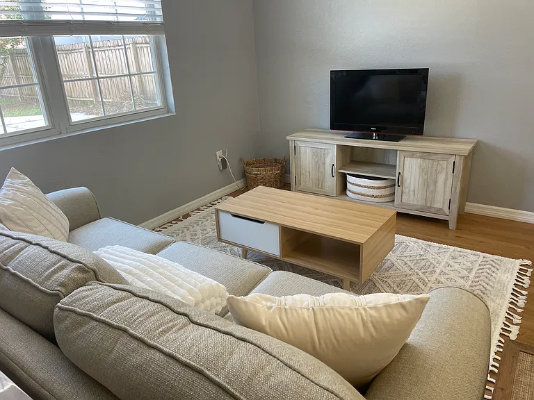 3106 W Cordelia St #B — Photo 5