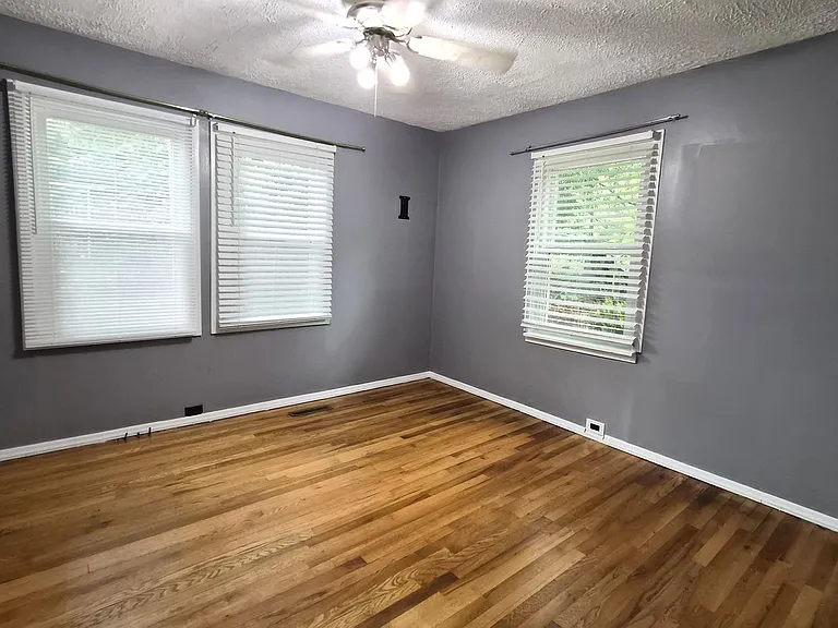 332 N Fishtrap Rd — Photo 9