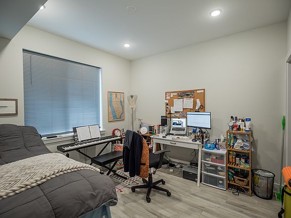 4th image of 3720 Haverford Ave #10769909