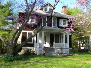 211 Spencer Rd, Saint Louis, MO 63119