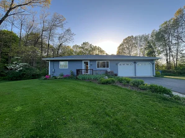 246 12th St, Plainwell, MI 49080