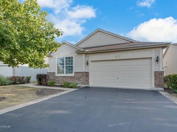 21117 Sterling Lake Ct, Crest Hill, IL 60403