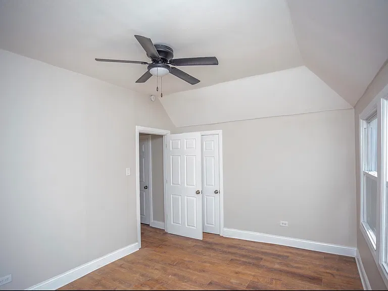 7049 S Kimbark Ave — Photo 7
