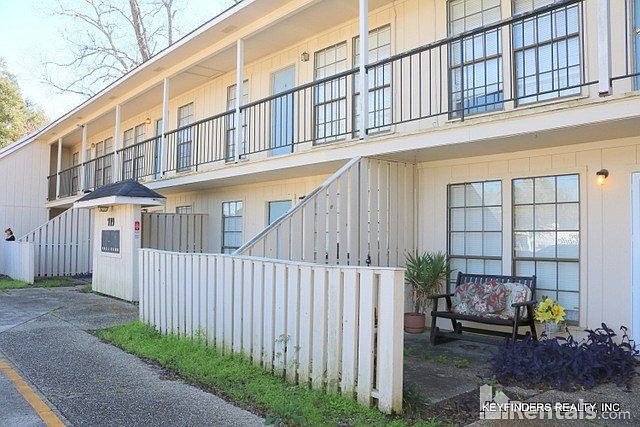 1st image of 719 Court St APT 6