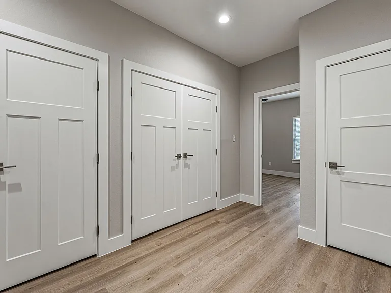 981 N Clinton St #102 — Photo 11