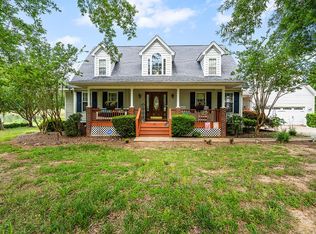 640 Fairway Lakes Rd, Greenwood, SC 29649