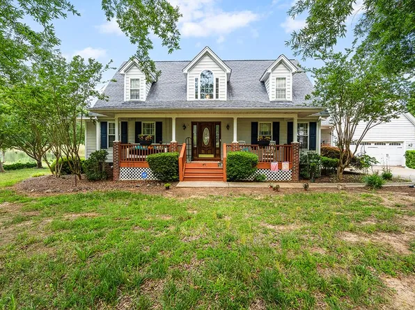 640 Fairway Lakes Rd, Greenwood, SC 29649