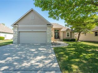 4105 SW James Younger Dr, Lees Summit, MO 64082