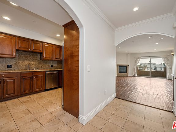 5th image of 1520 S Shenandoah St Unit 303