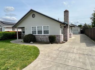 1430 W Lockeford St, Lodi, CA 95242