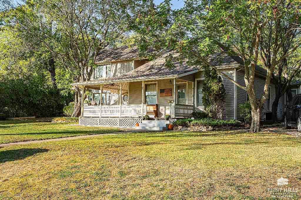 301 W Alma St, Saint Marys, KS 66536 MLS 20232880 Zillow