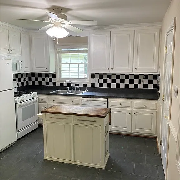 12301 Pomfret Ct — Photo 14