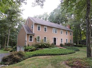 21 Cannon Dr, Newtown, CT 06470