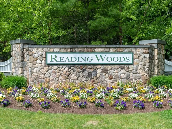 75 Augustus Ct Unit 3007, Reading, MA 01867