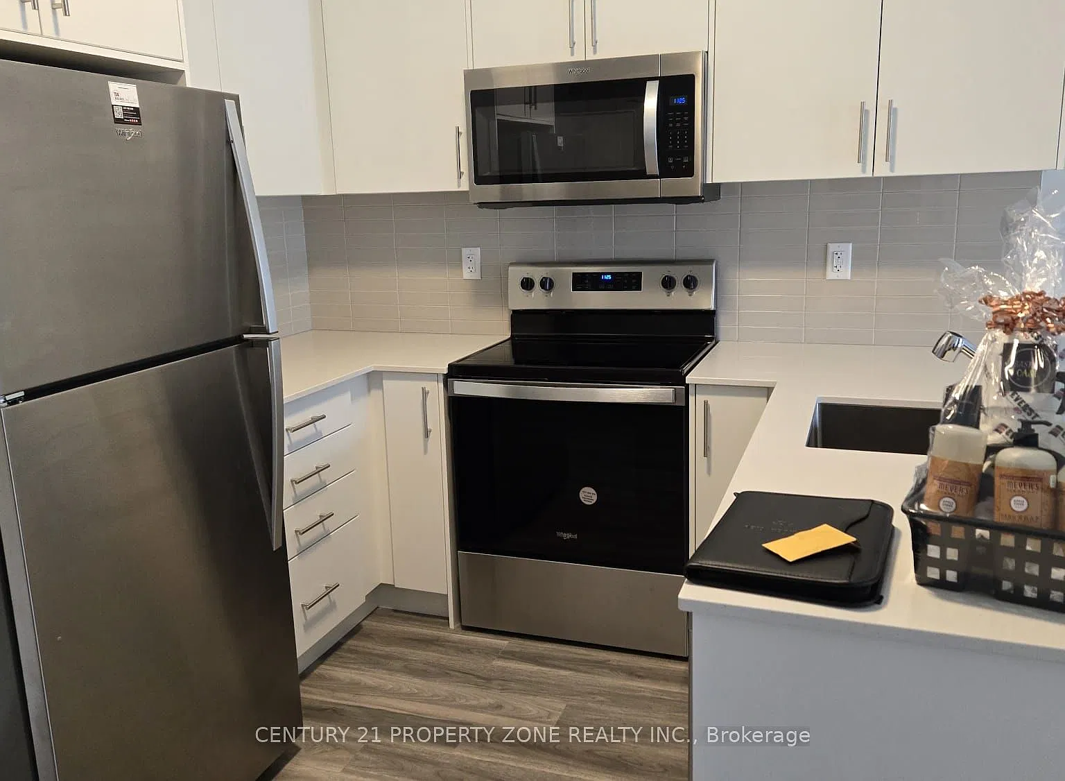 1 bed, $2,000 — Photo 2