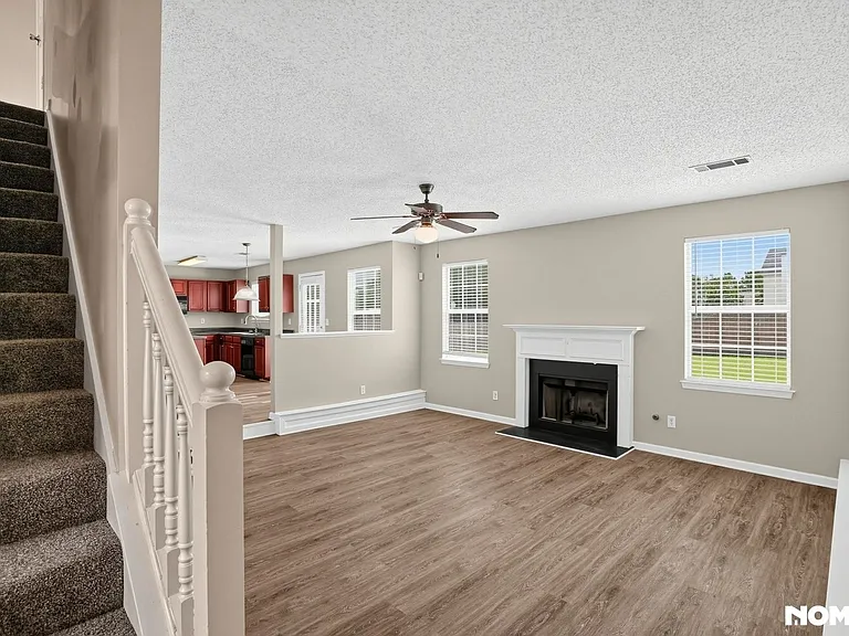 3693 Arminto Dr — Photo 9