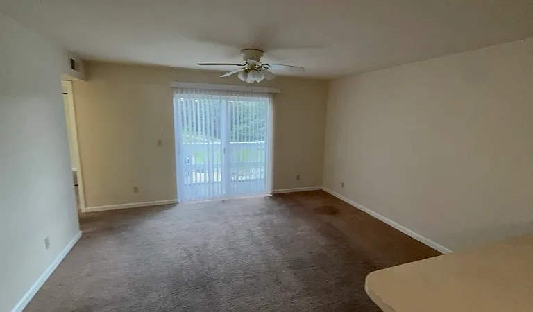 1440 Seneca Dr #K — Photo 8
