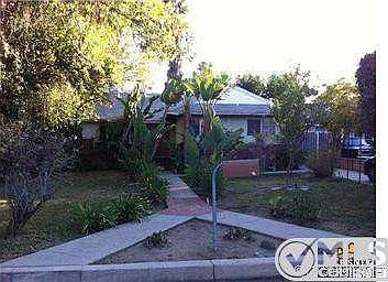 1st image of 22718 Clarendon St