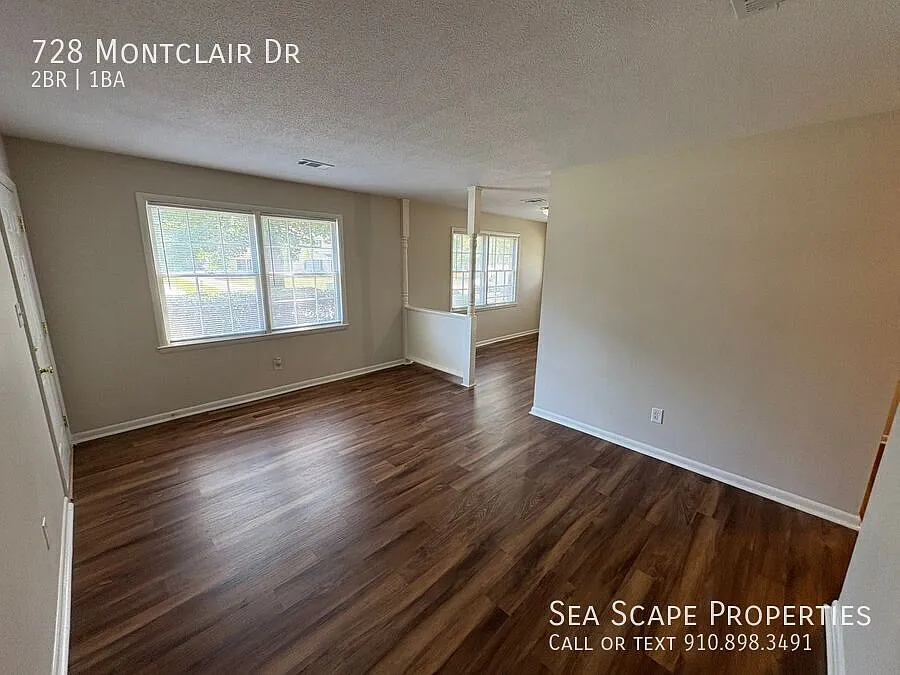 Pet Friendly 2 Bedroom, 1 Bath Duplex Close to Everything Wilmington has to Offer — Photo 3