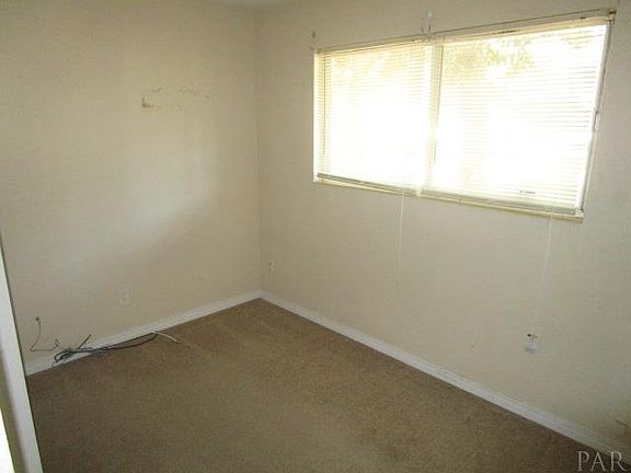 4th image of 4405 Deauville Way