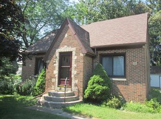 874 Linden St, Cleveland, WI 53015