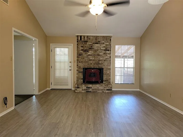 8802 Piney Point Dr #B — Photo 5