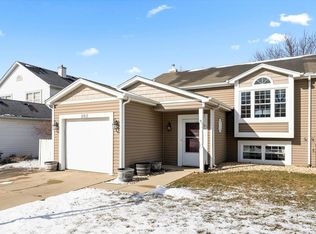 283 Meadows Dr, Sugar Grove, IL 60554