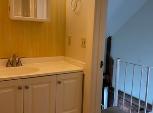 8 Maple St, Enfield, NH 03748