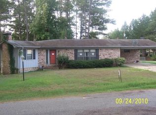 1200 Pine Hill Dr, Jefferson, TX 75657