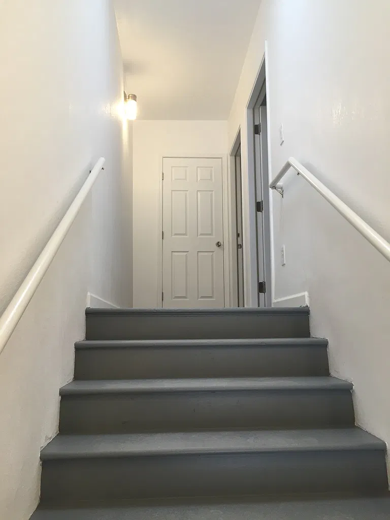 2 bed, 850 sqft, $2,340 — Photo 3