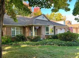 3290 Georgian Ct, Erie, PA 16506