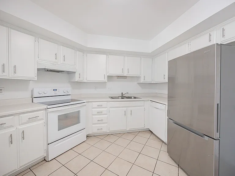 7314 N 43rd Ave — Photo 8