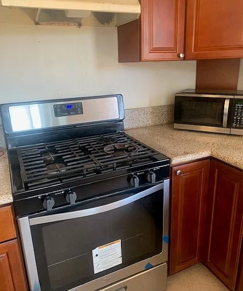 1012 W Trenton Way — Photo 3