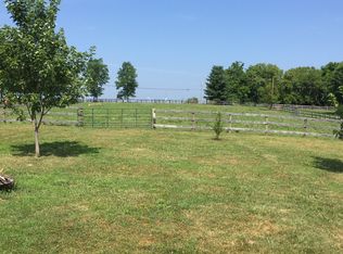 100 Elm Corner Rd, Versailles, KY 40383