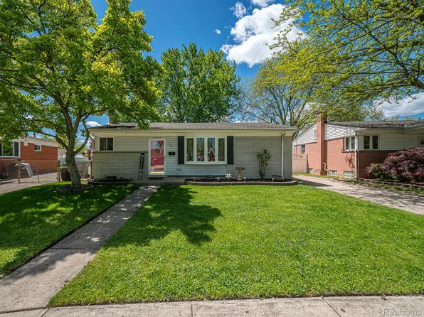 16660 Drake St, Southgate, MI 48195