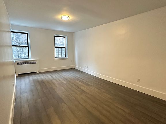 3rd image of 2265 University Ave APT 1G