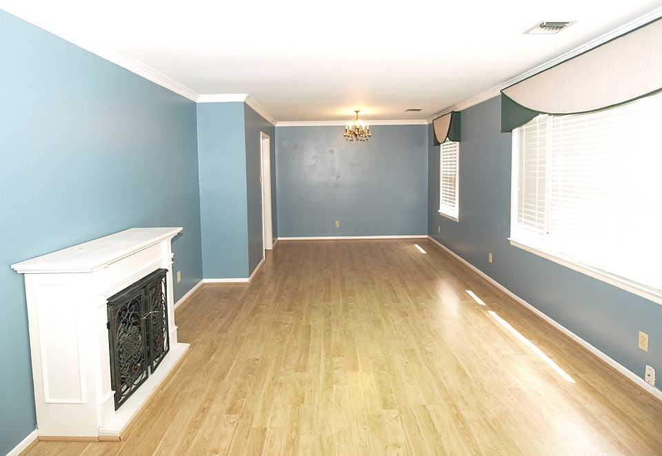 1st image of 4362 Birchwood Dr W