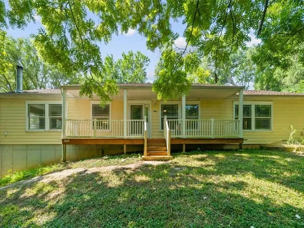 7941 Parkview Ave, Kansas City, KS 66109