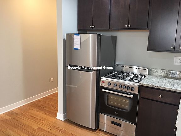 2nd image of 5750 N Kenmore Ave APT 309