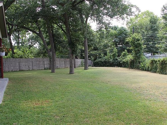 3rd image of 2252 Western Park Plaza Dr
