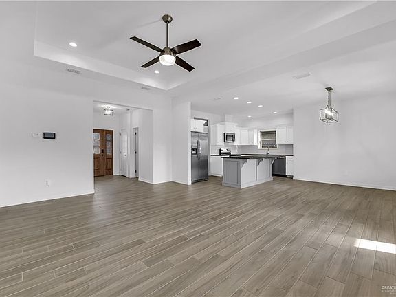 4th image of 1212 S San Antonio St