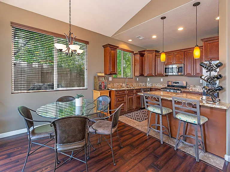 1691 Iron Mountain Dr — Photo 8