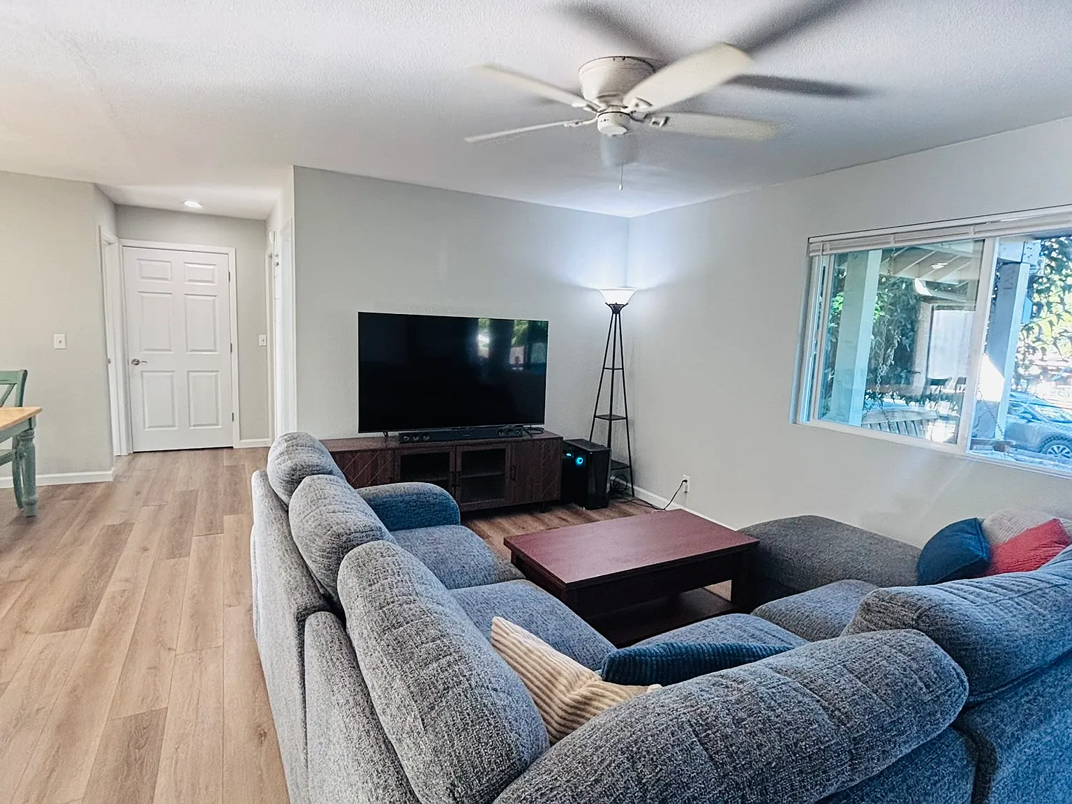 3 bed, $2,350 — Photo 4