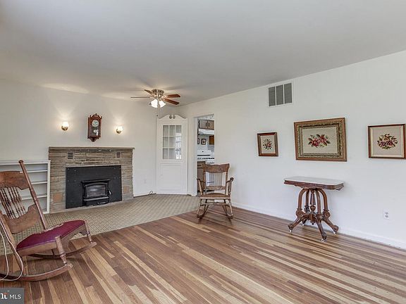 5th image of 1407 Broadwood Dr