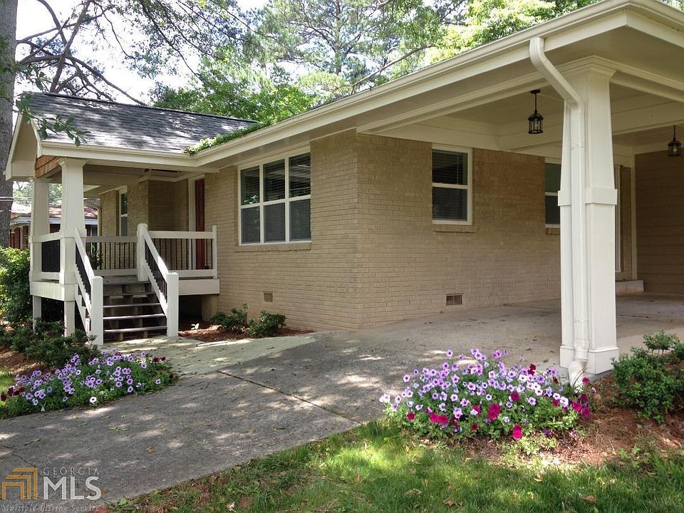 2nd image of 1015 Magnolia Dr SE