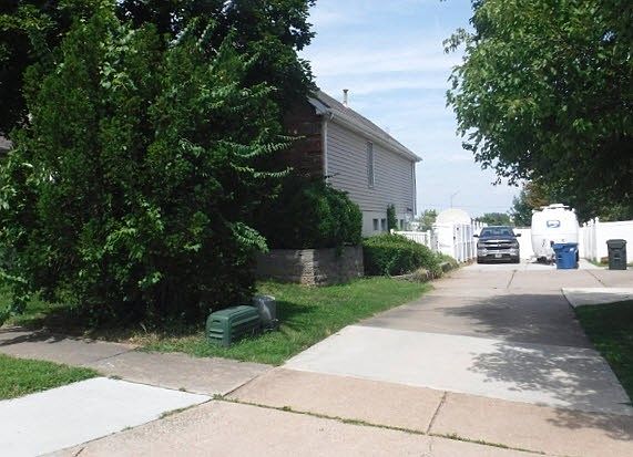 2nd image of 12021 Jacobson Ct
